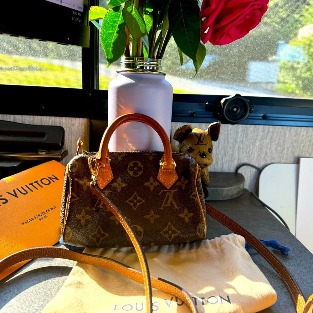 ❌SOLD❌ Louis Vuitton Monogram Nano Speedy, Authenticated & EXCELLENT Condn. - Picture 1 of 12